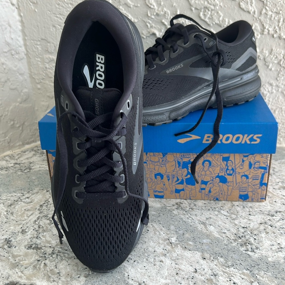 Brooks Ghost 15 all black